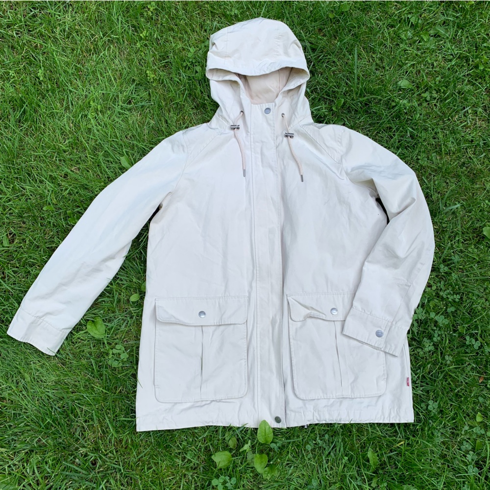 Levi’s Cream Adventure Jacket Womens Medium